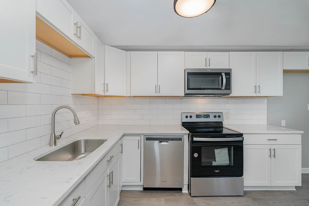 5917 Meadowlark Lane