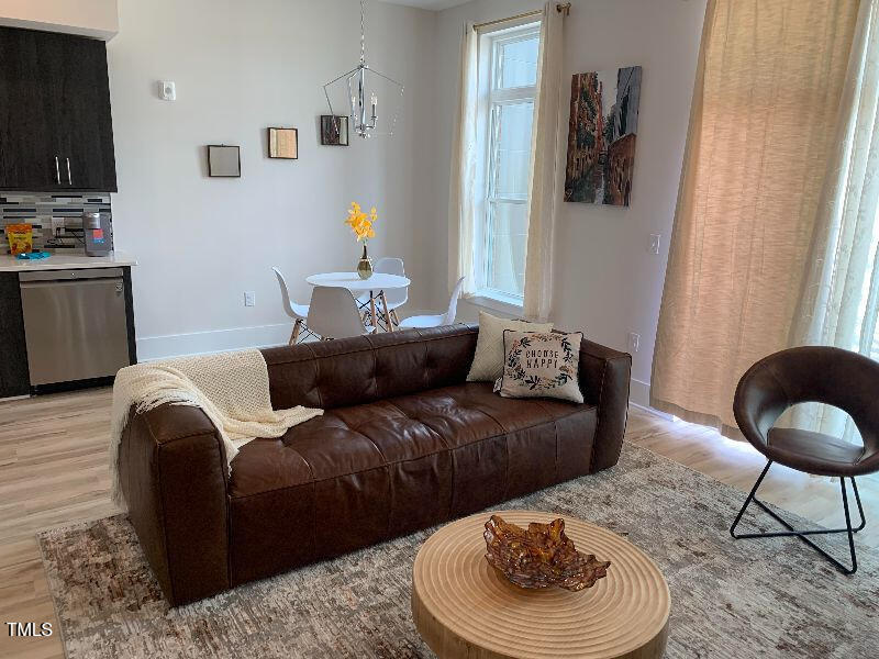 2441 Campus Shore 402