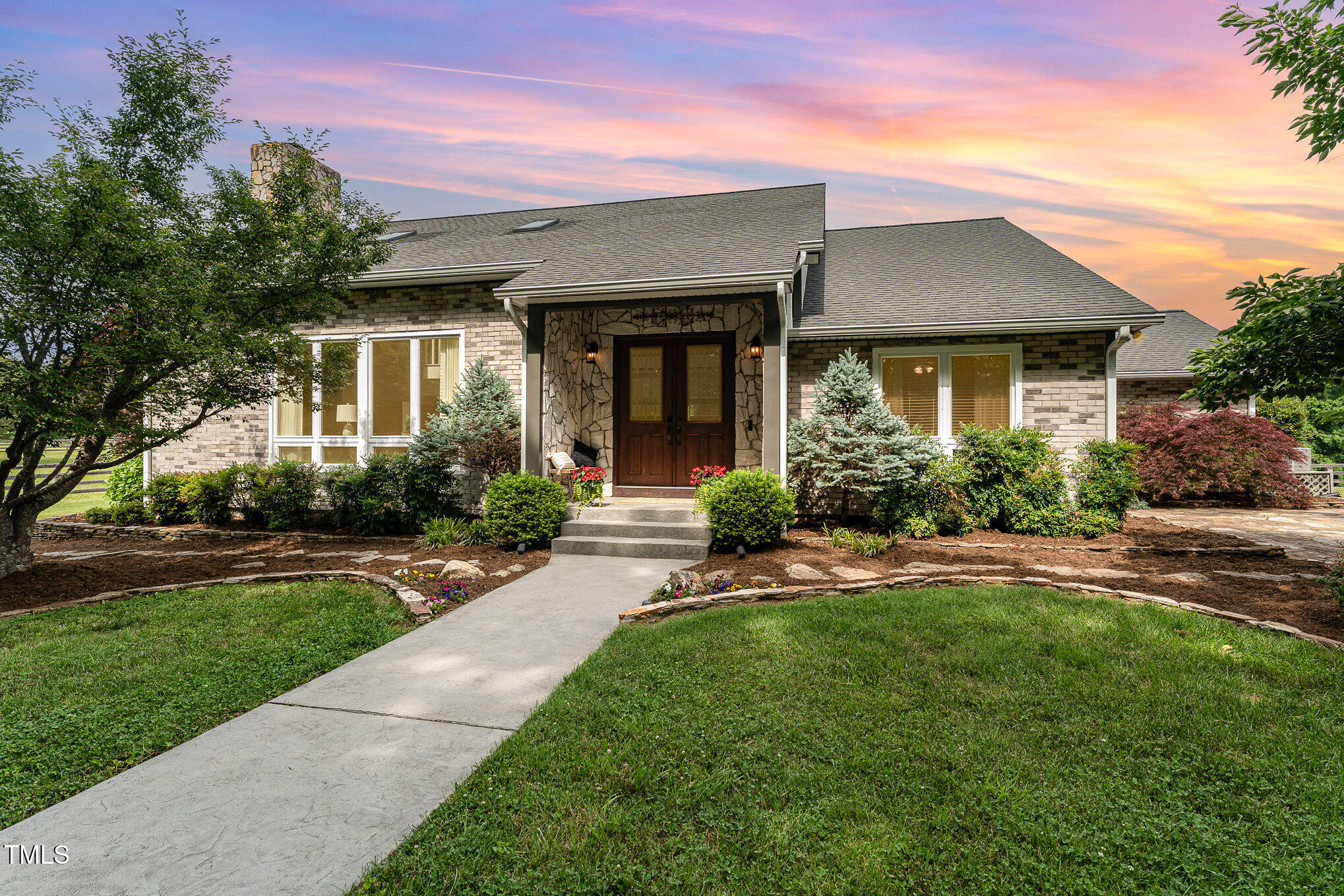 381 Wendy Oak Road
