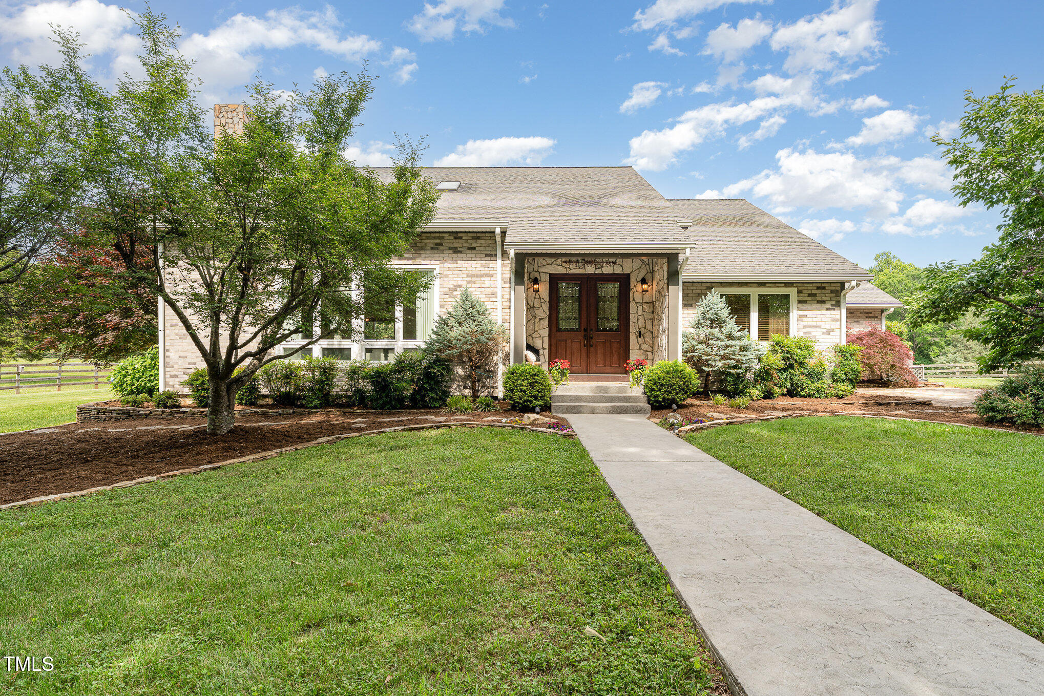 381 Wendy Oak Road