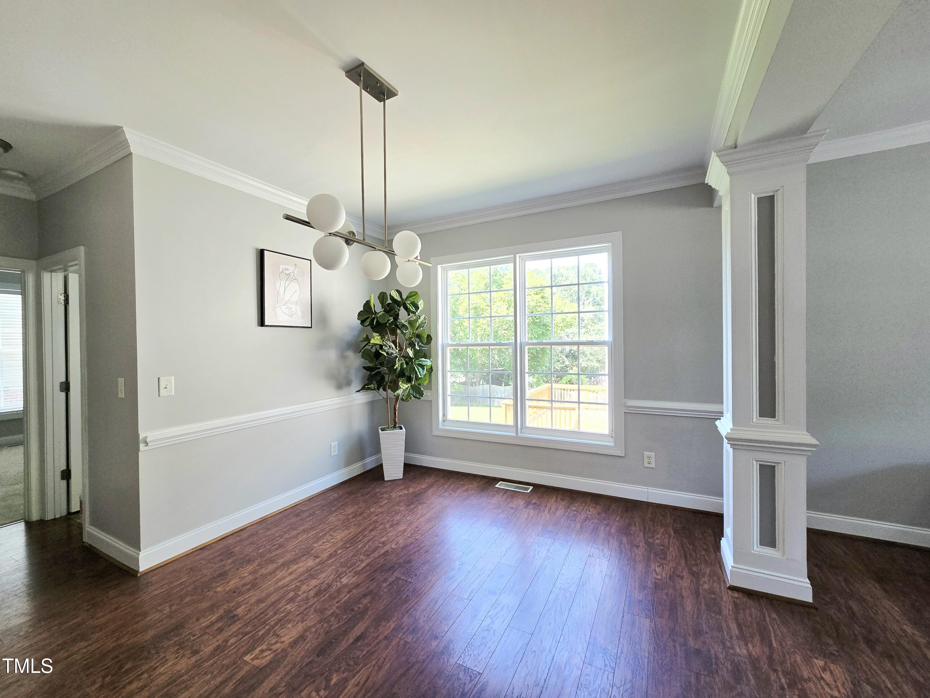 1039 Bellenden Drive