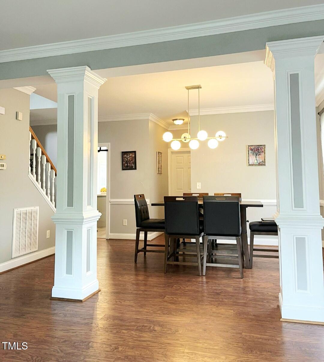 1039 Bellenden Drive