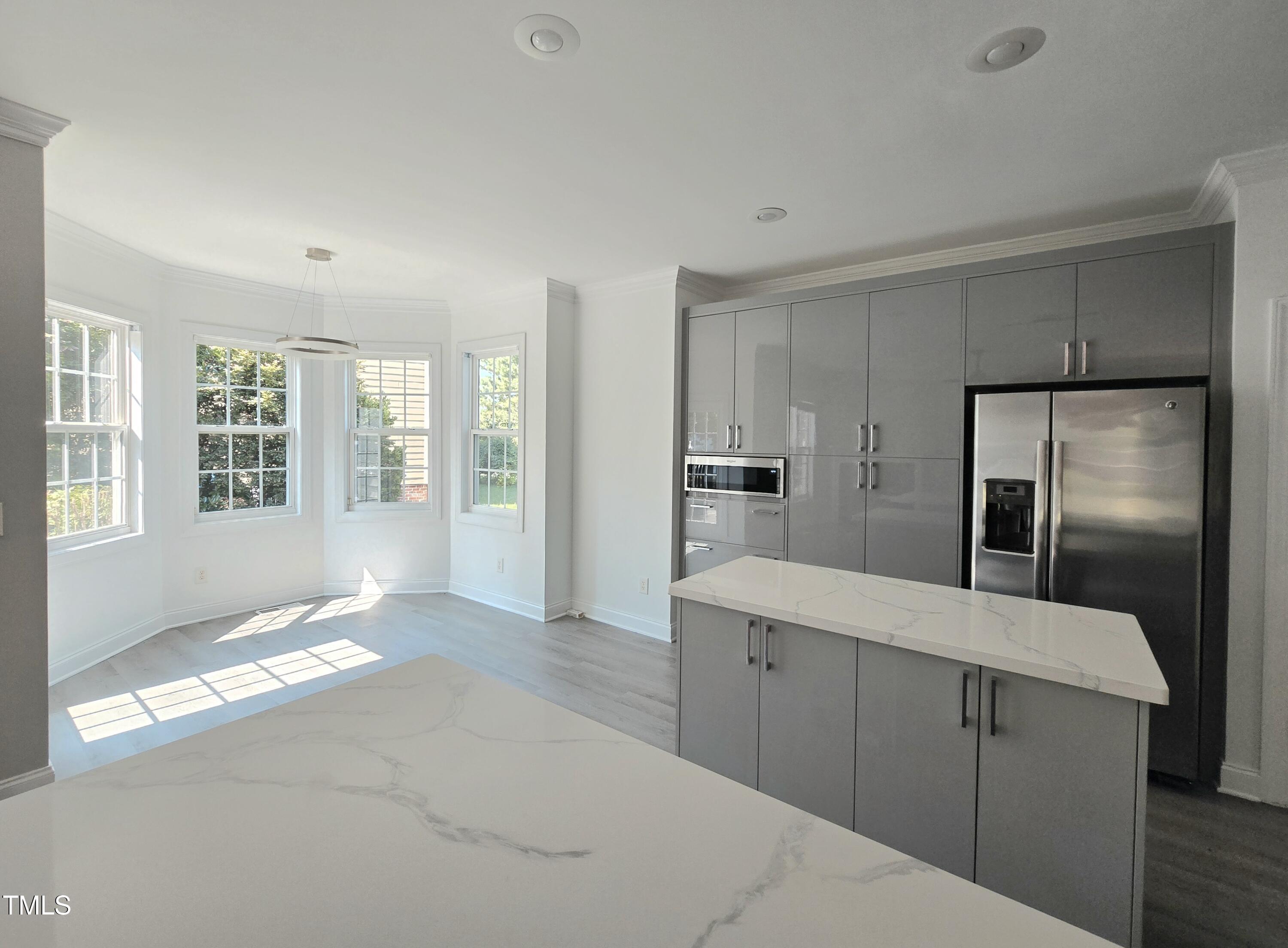 1039 Bellenden Drive