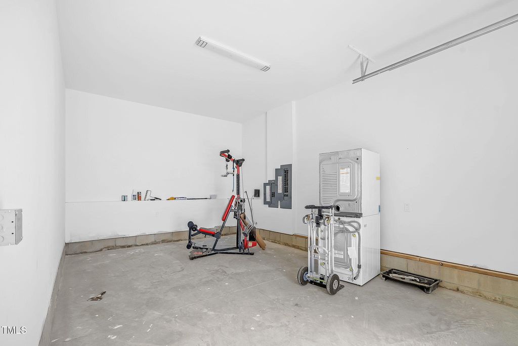 listing image 81