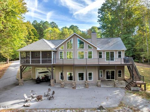25 Mckayla Lane Lane Bracey VA 23919