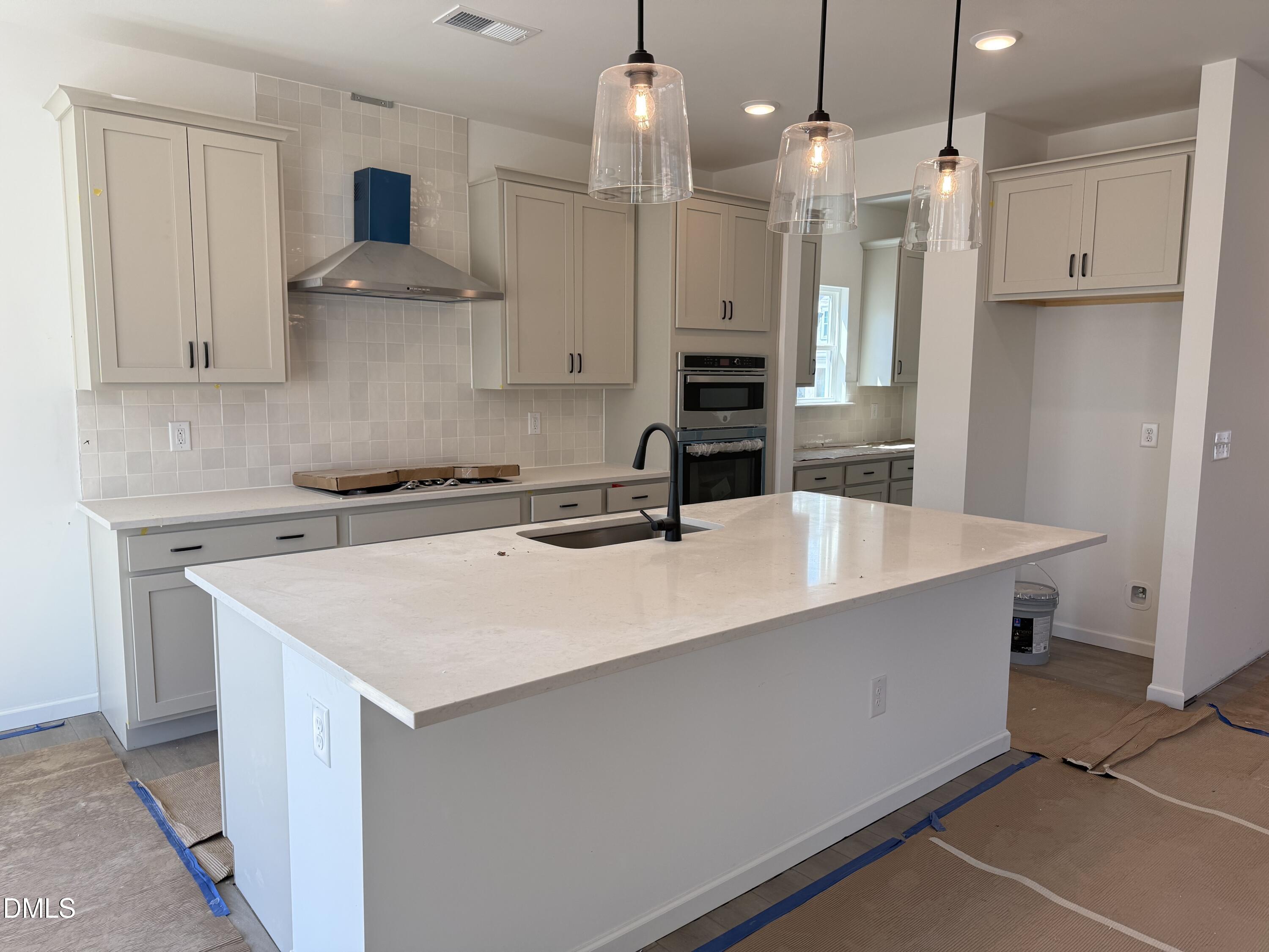 917 Fetching Place 375