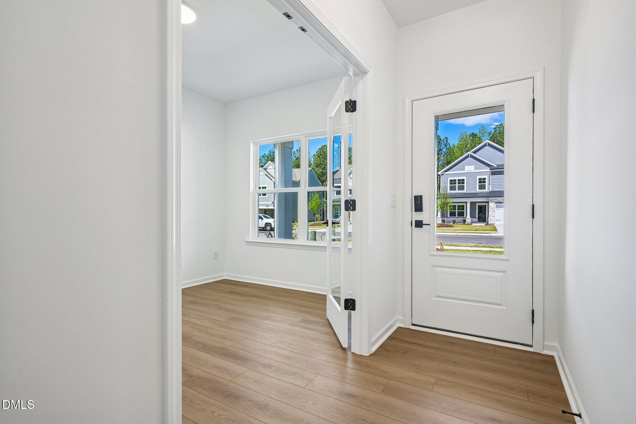 917 Fetching Place 375