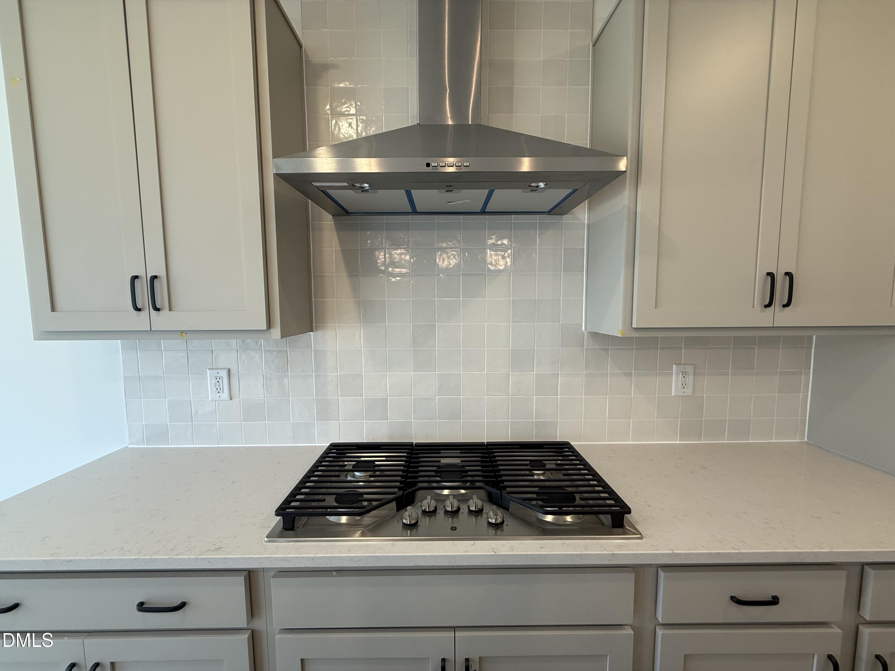 917 Fetching Place 375