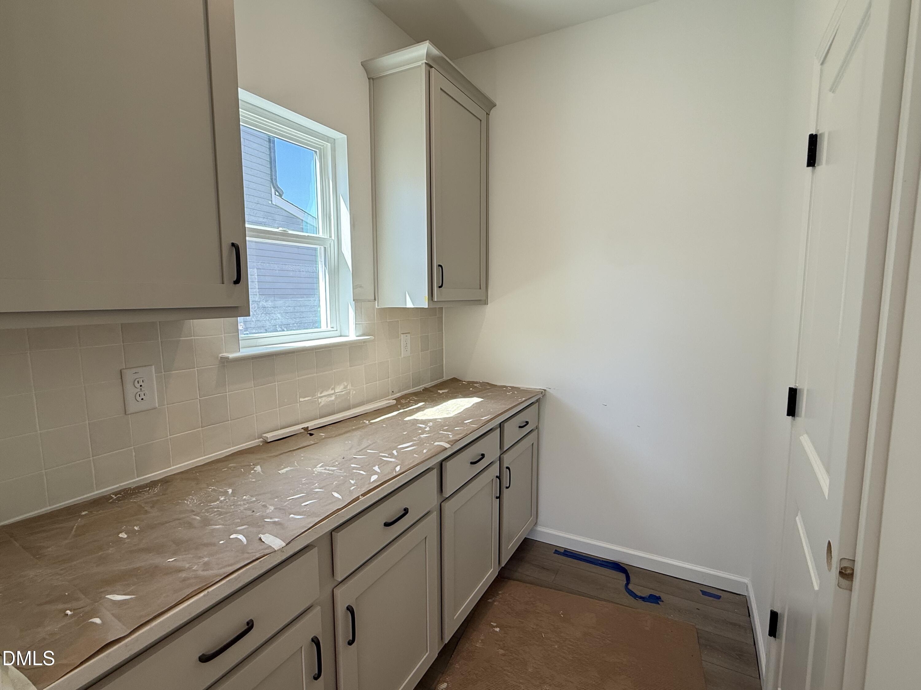 917 Fetching Place 375