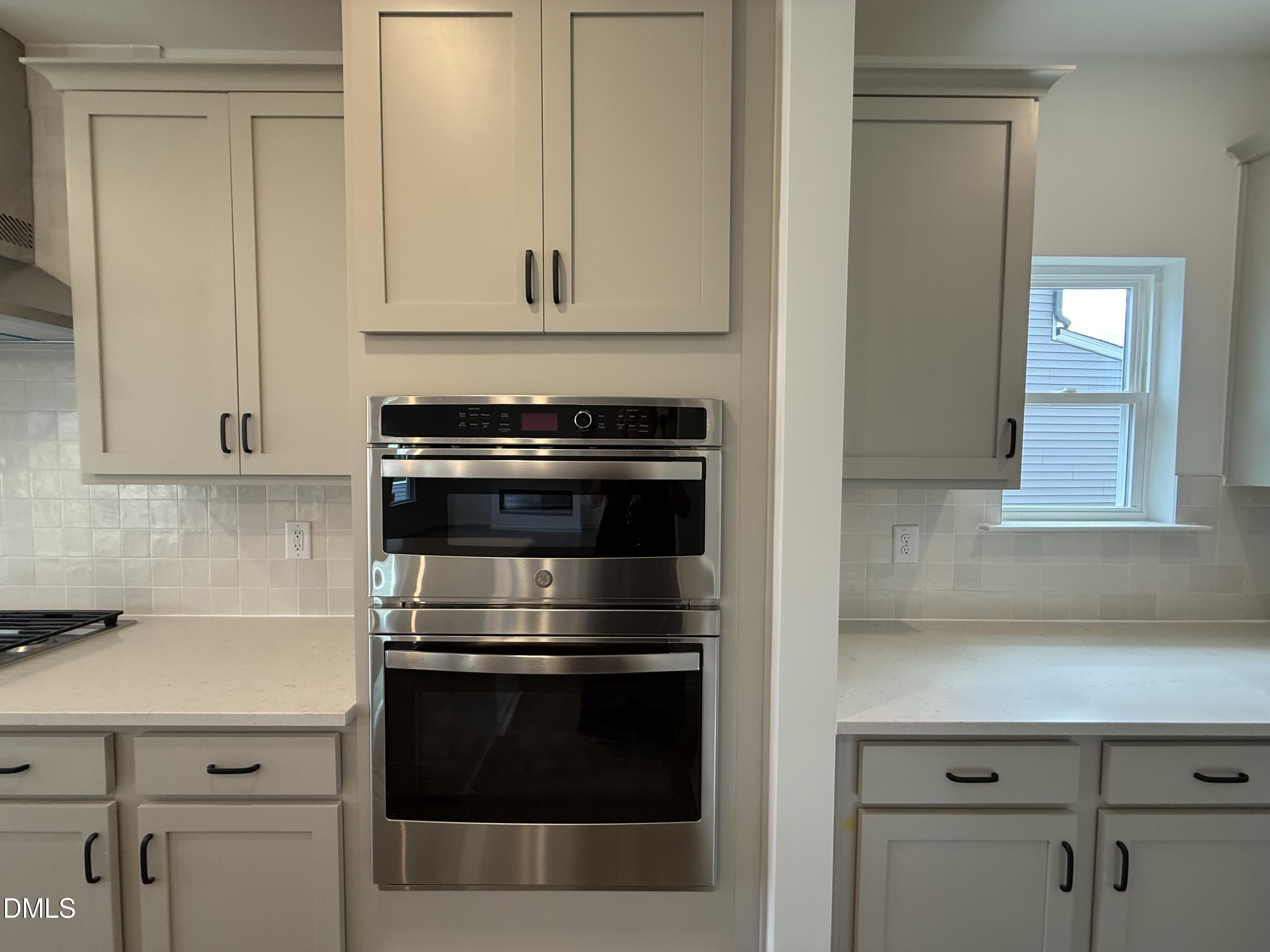 917 Fetching Place 375