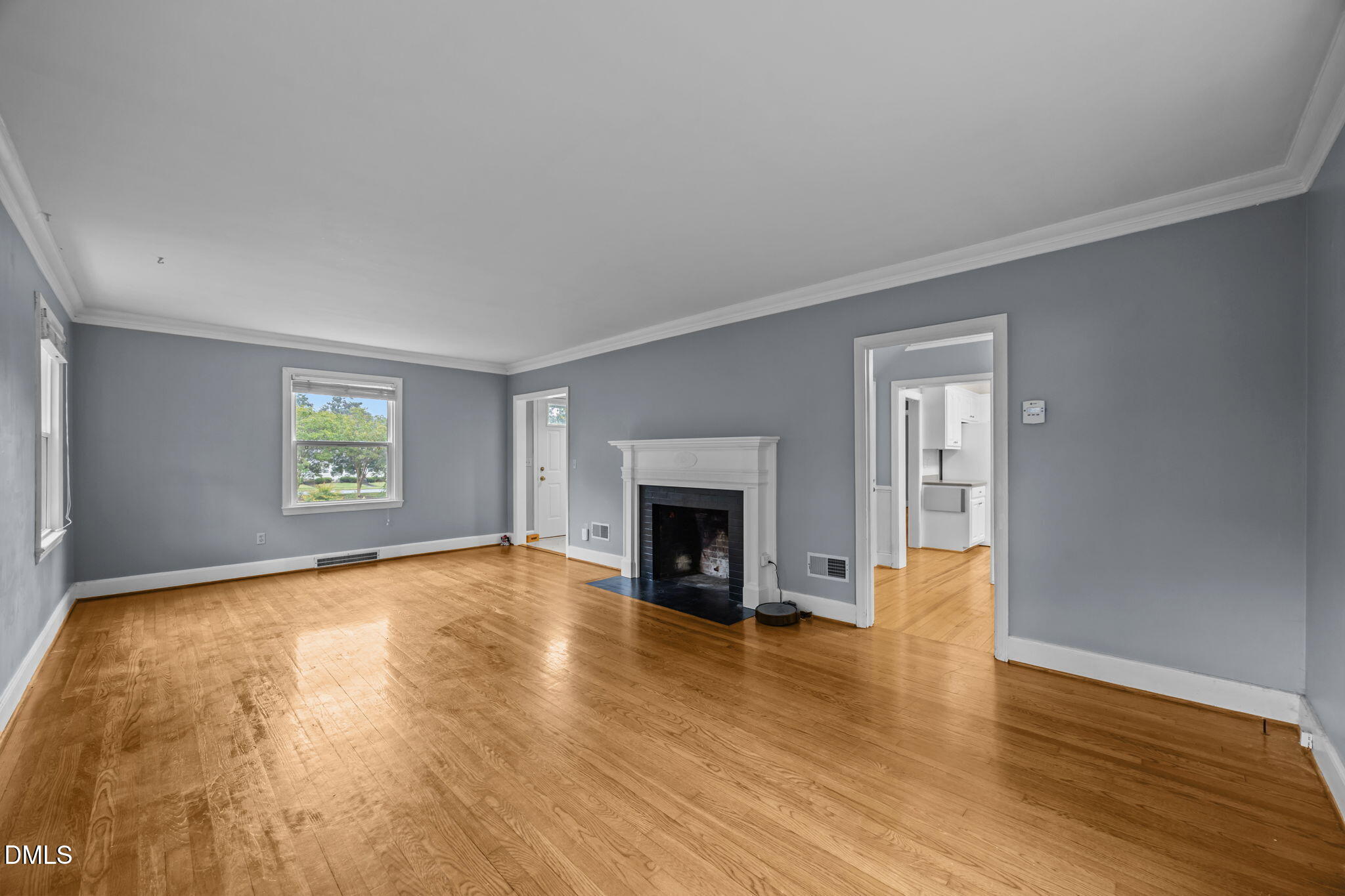 616 W Willowbrook Drive