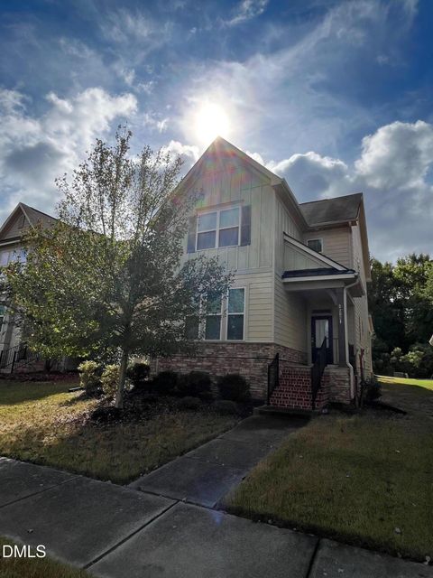 2821 Haw River Trail Apex NC 27502