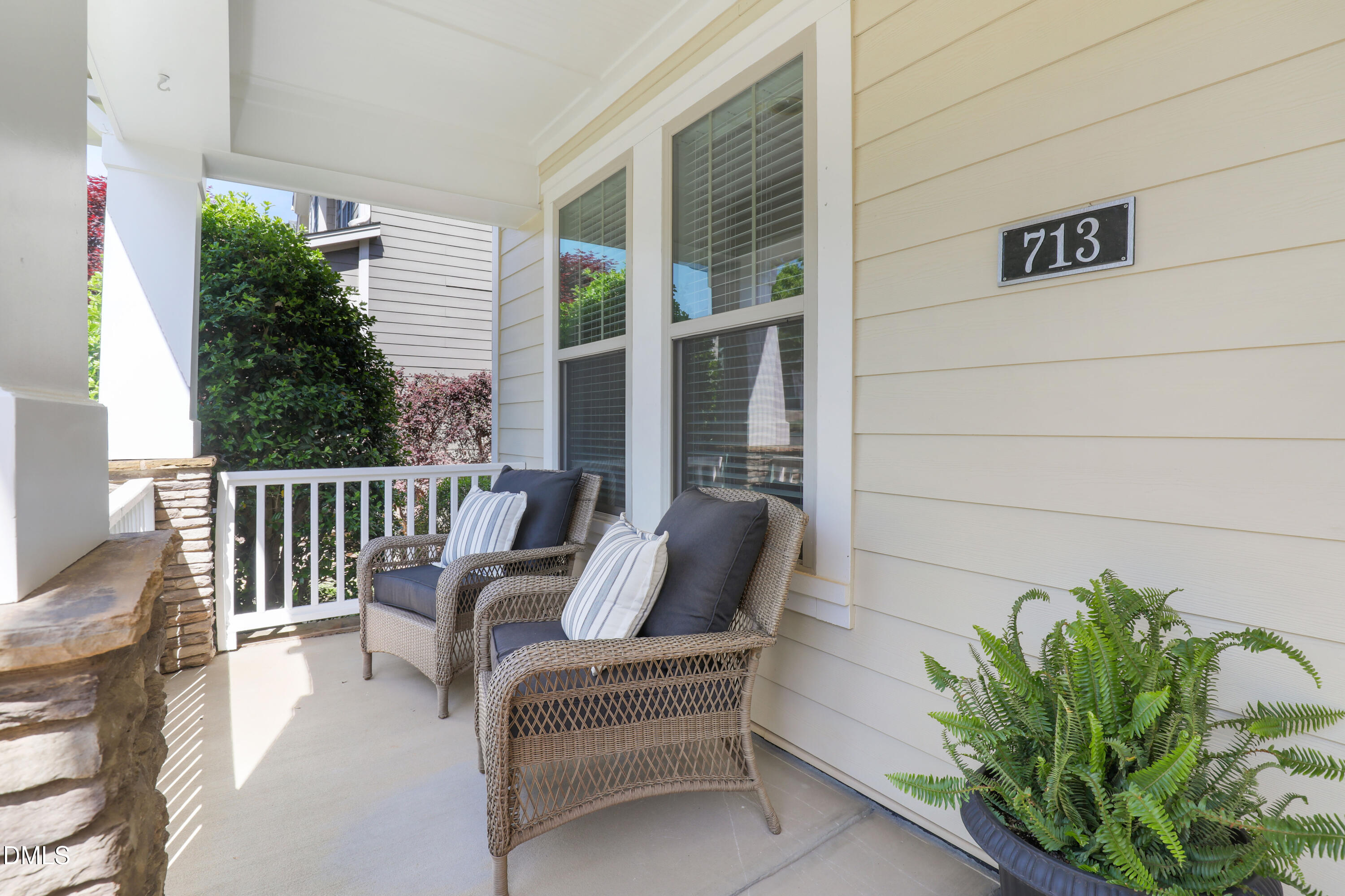 713 Ancient Oaks Drive