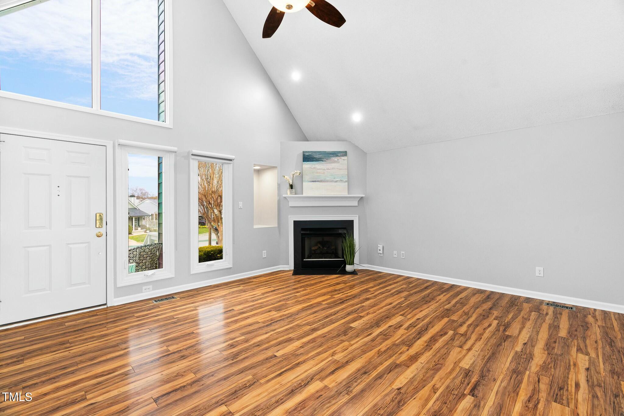 Apex, North Carolina 27502, United States, 3 Bedrooms Bedrooms, ,2 BathroomsBathrooms,Residential,Pending,84282