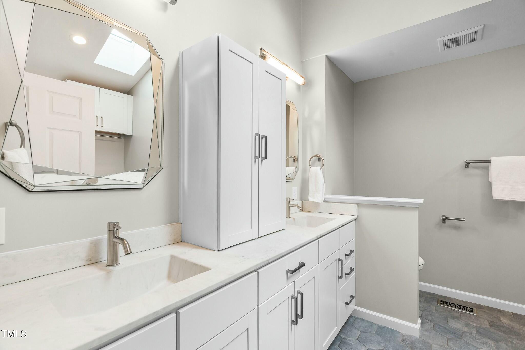 Apex, North Carolina 27502, United States, 3 Bedrooms Bedrooms, ,2 BathroomsBathrooms,Residential,Pending,84282