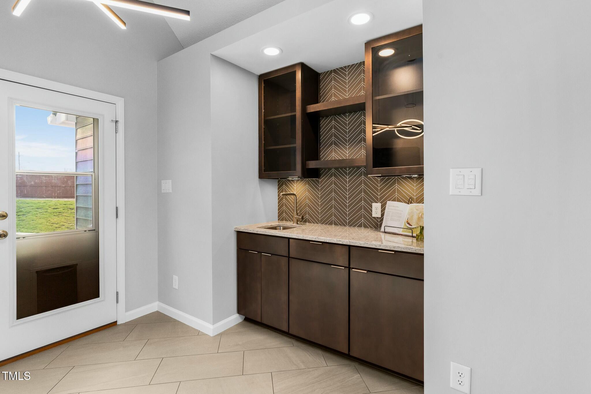 Apex, North Carolina 27502, United States, 3 Bedrooms Bedrooms, ,2 BathroomsBathrooms,Residential,Pending,84282