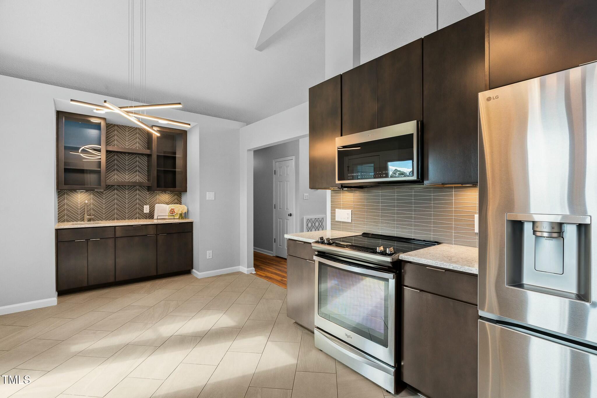 Apex, North Carolina 27502, United States, 3 Bedrooms Bedrooms, ,2 BathroomsBathrooms,Residential,Pending,84282