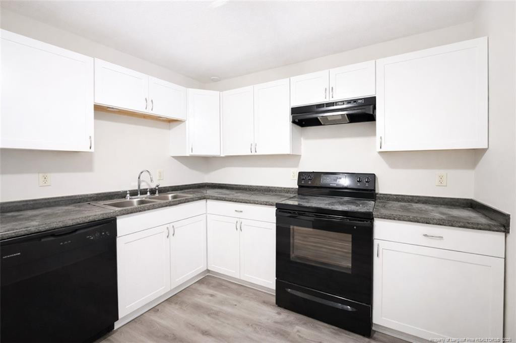 1128 Thornwood Place