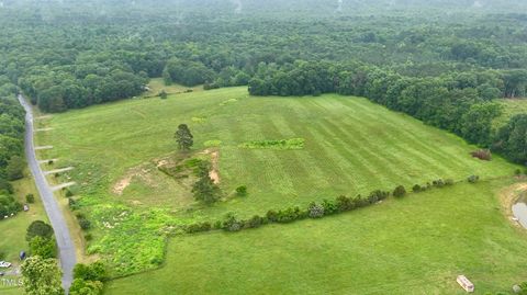 303 Gilliland Road Siler City NC 27344