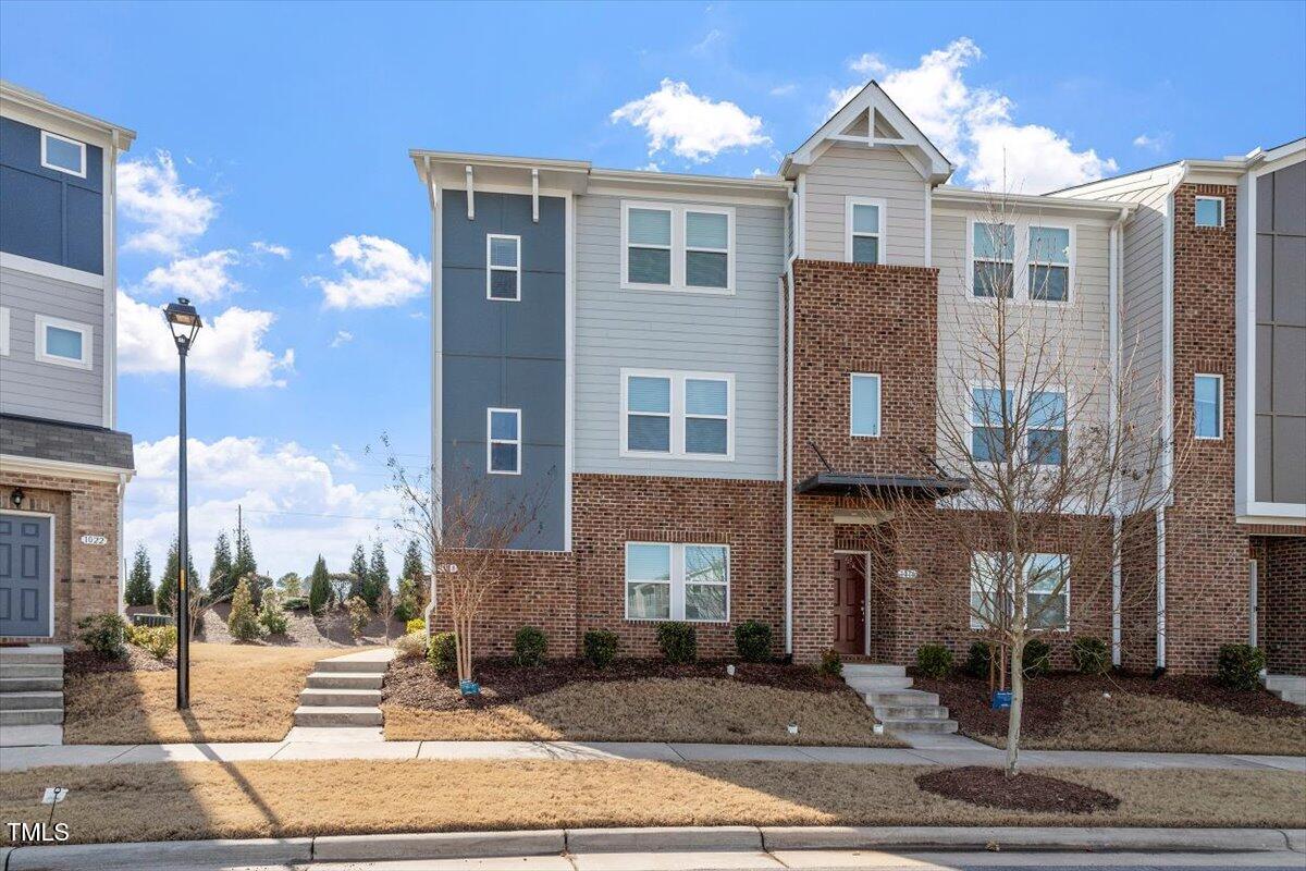 1018 Salt Glaze Lane