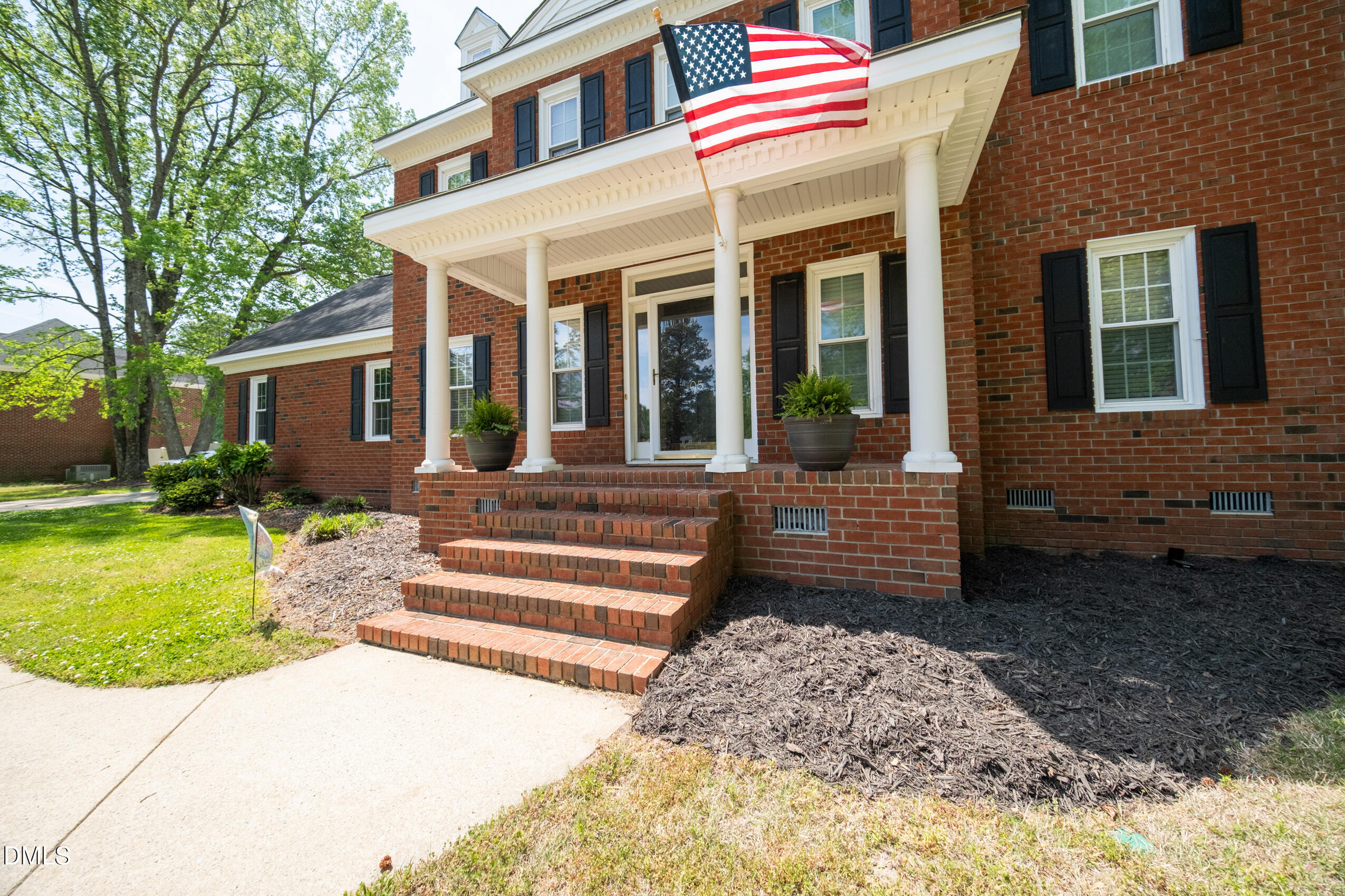 805 Short Spoon Circle