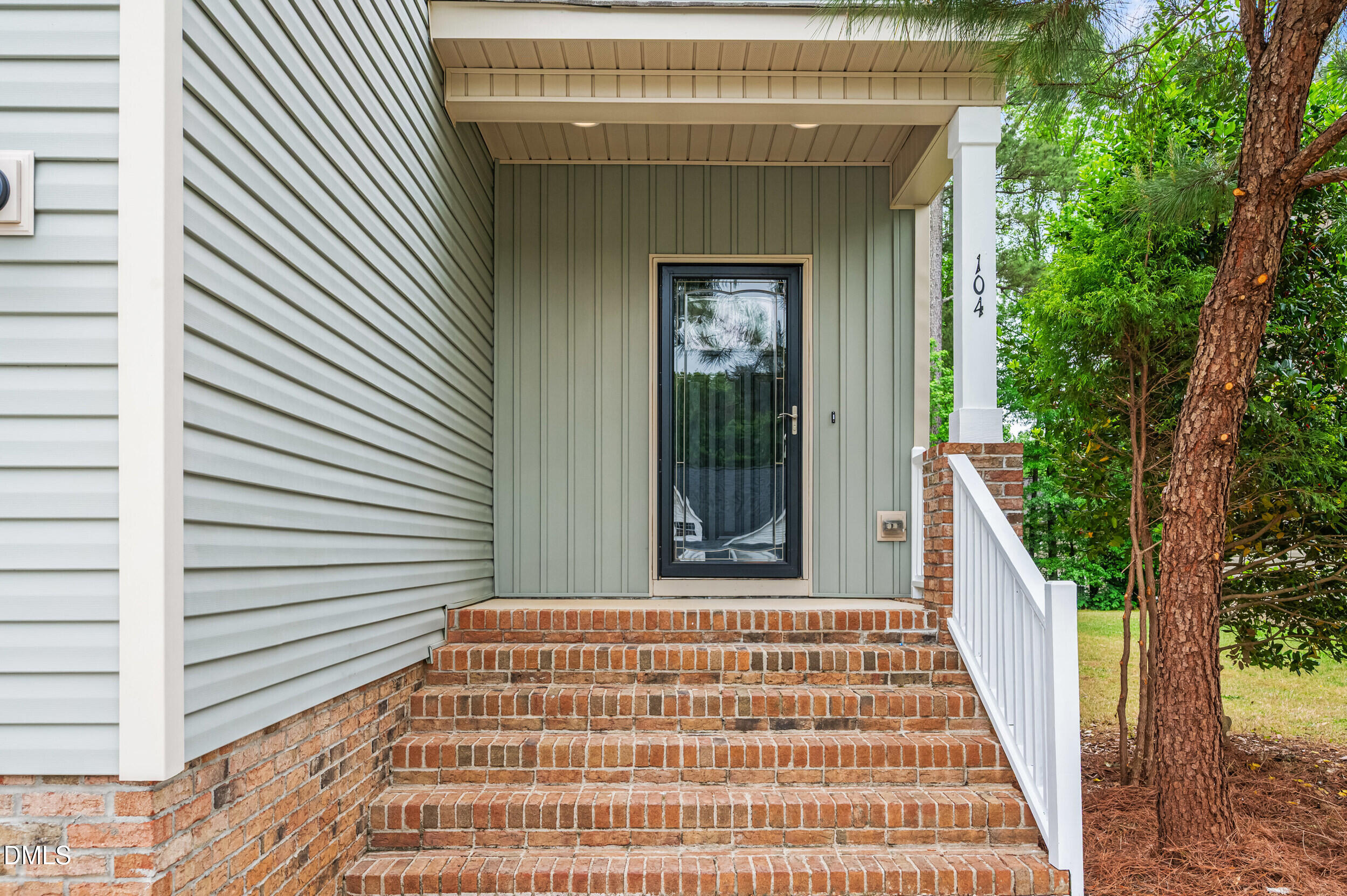 104 Wood Green Drive