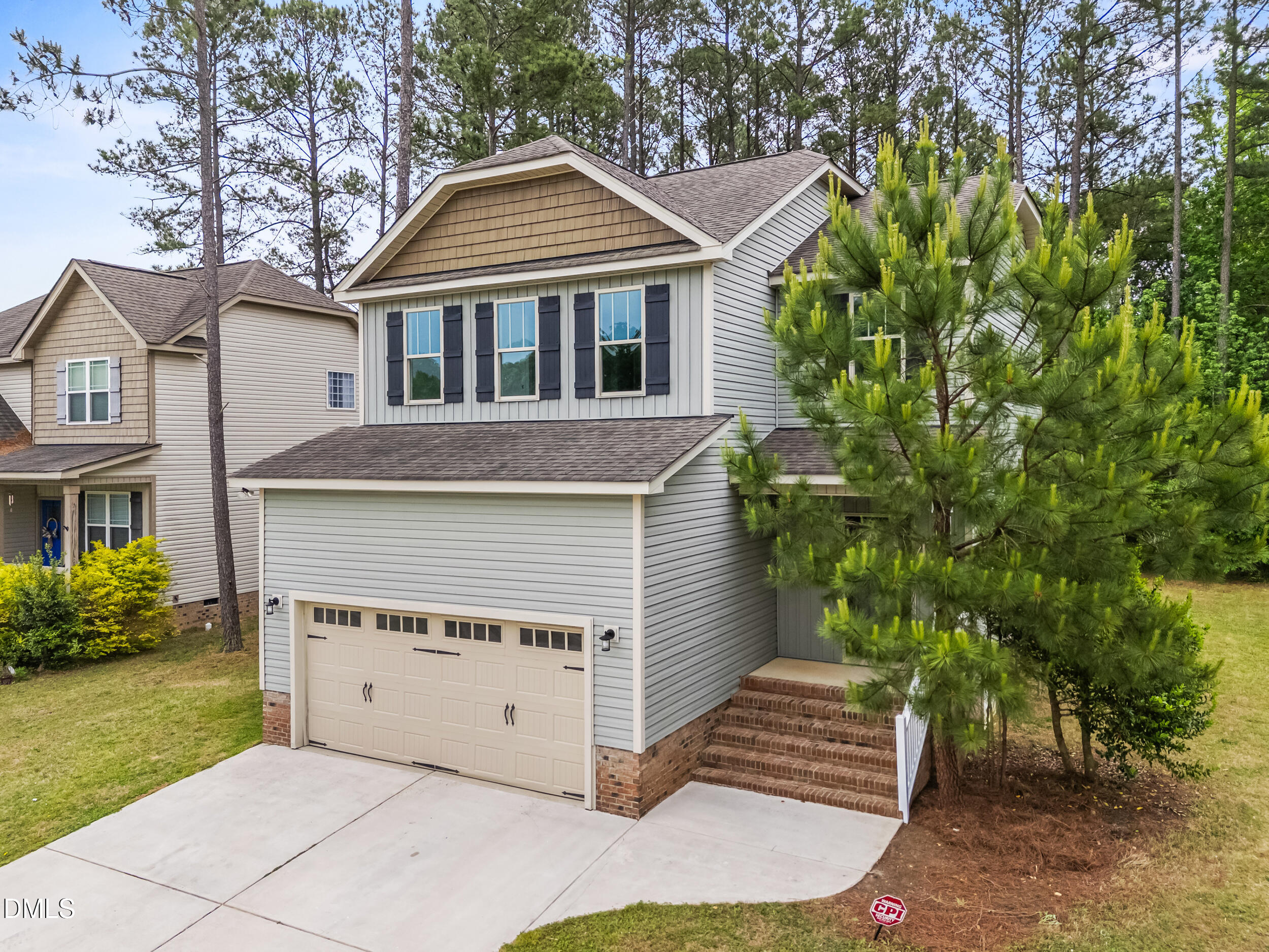 104 Wood Green Drive