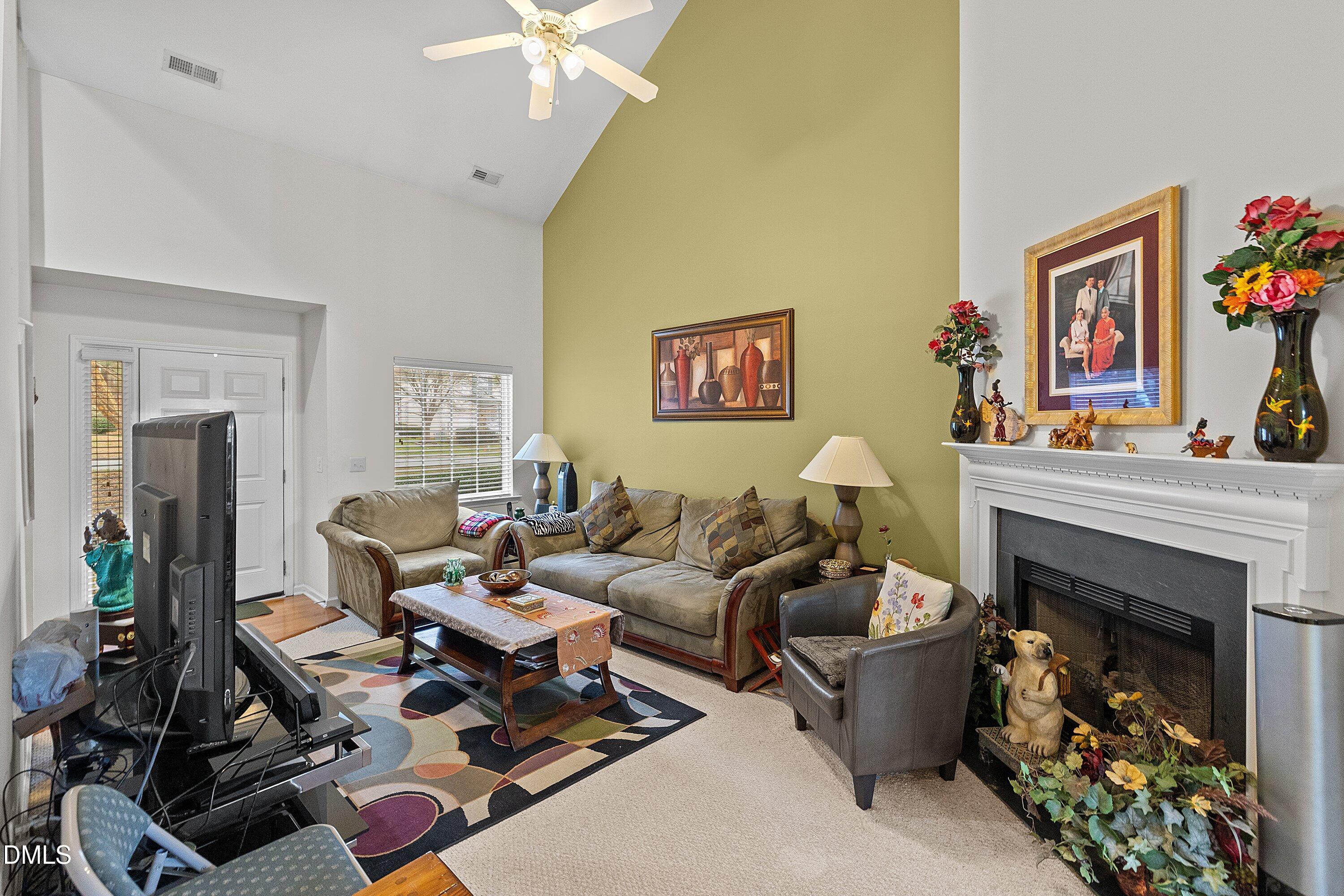 125 River Pearl Street