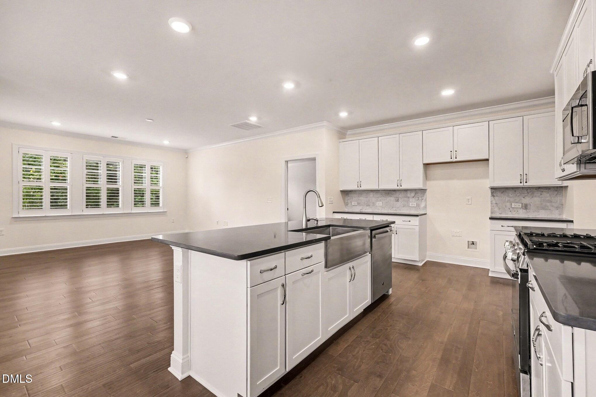 1103 Surveyor Drive