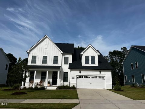 Single Family Residence in Fuquay Varina NC 531 Glenville Lake Drive.jpg