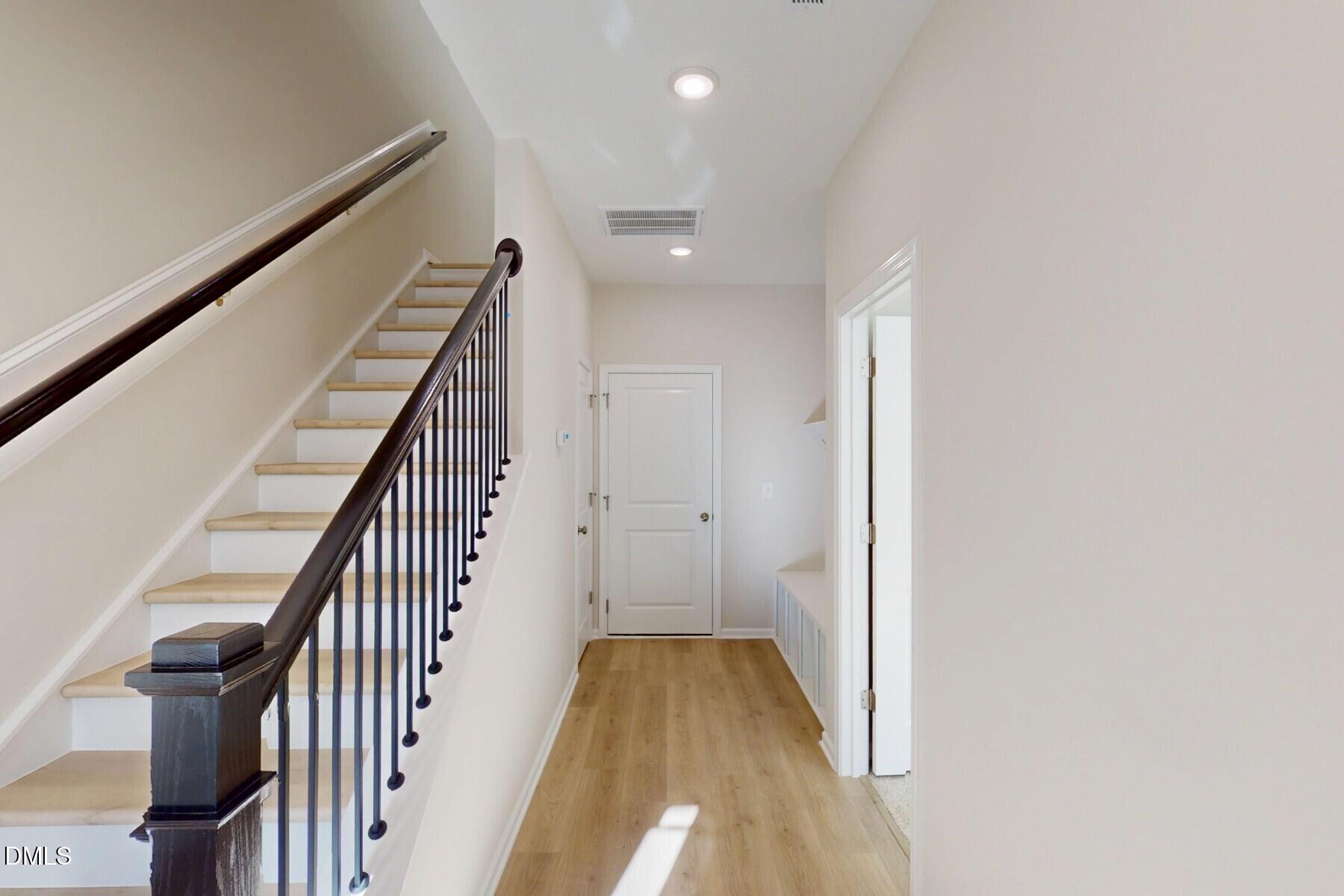 5021 Jowett'S Walk Drive 32