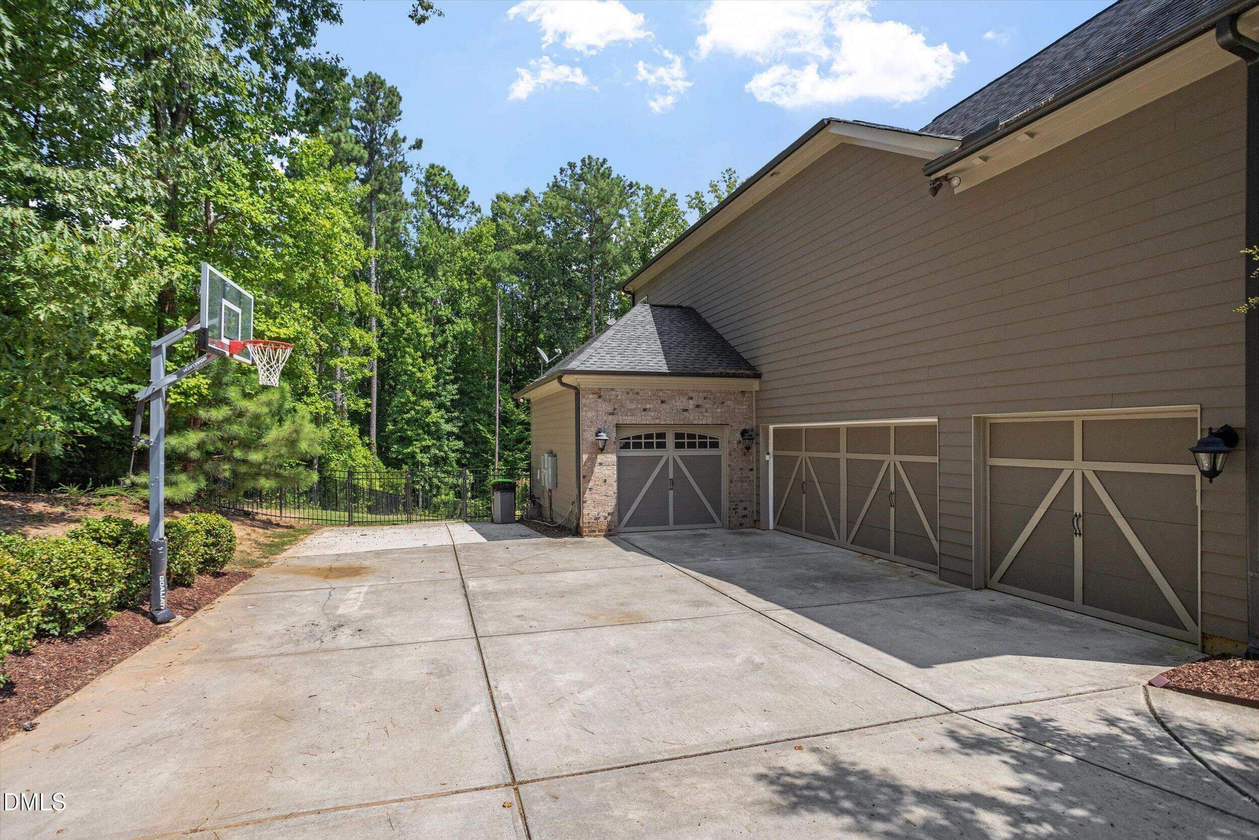 7304 Incline Drive
