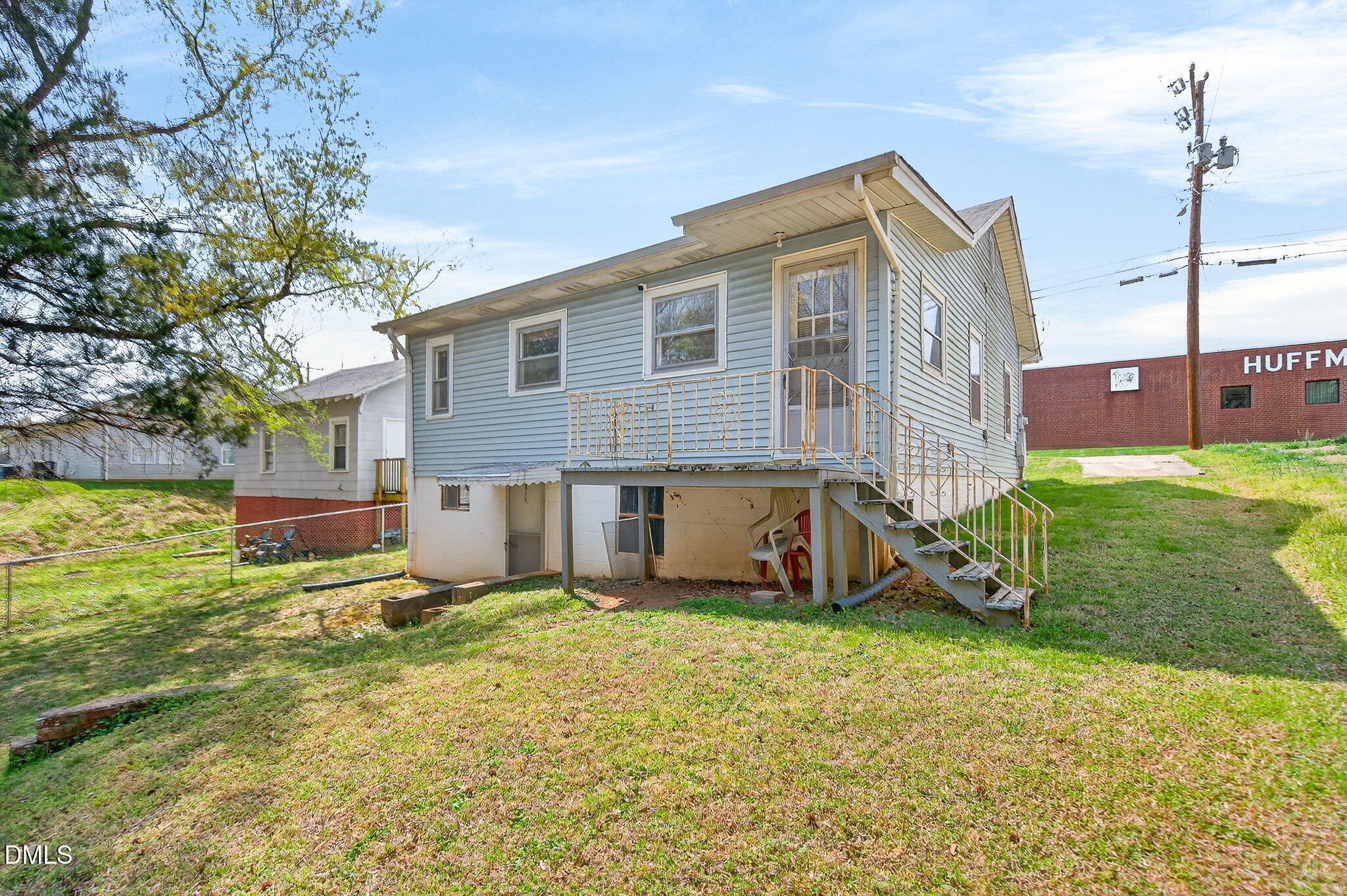 1028 Queen Ann Street