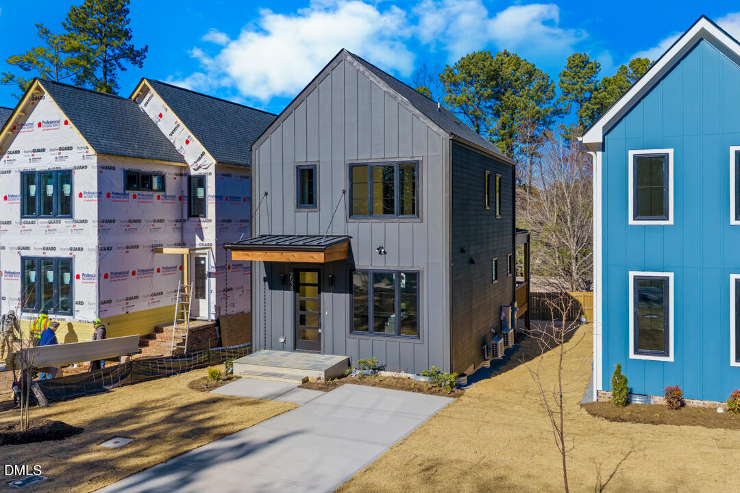 2534 W Wilson Street