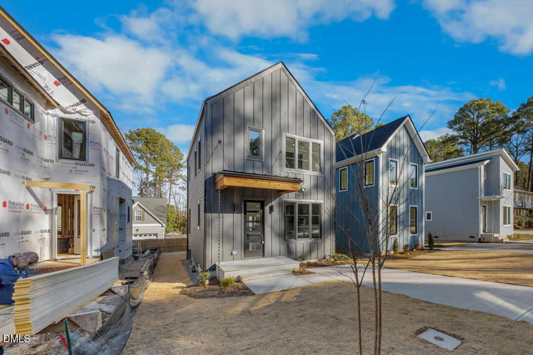 2534 W Wilson Street