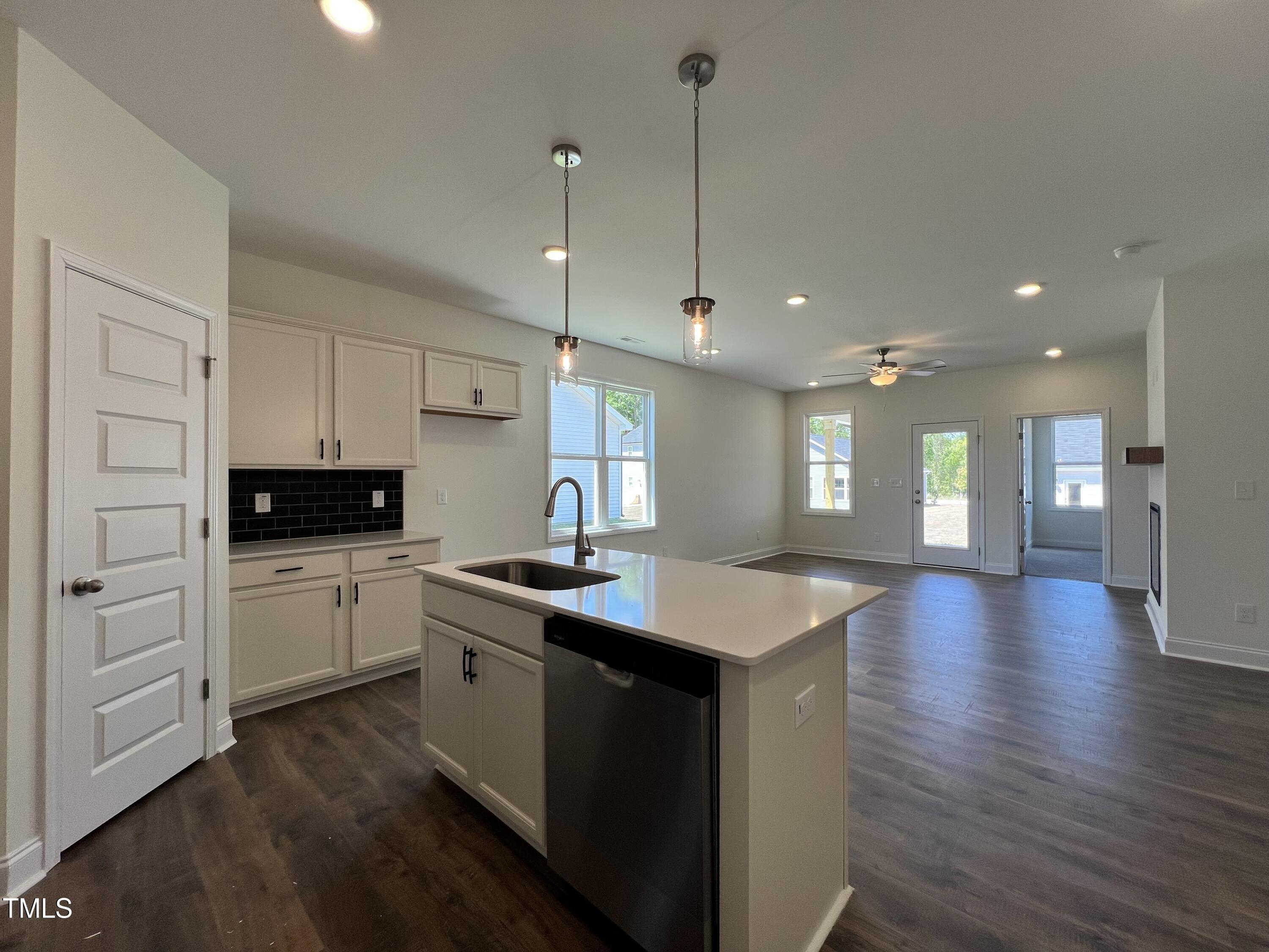 150 W Saltgrass Lane