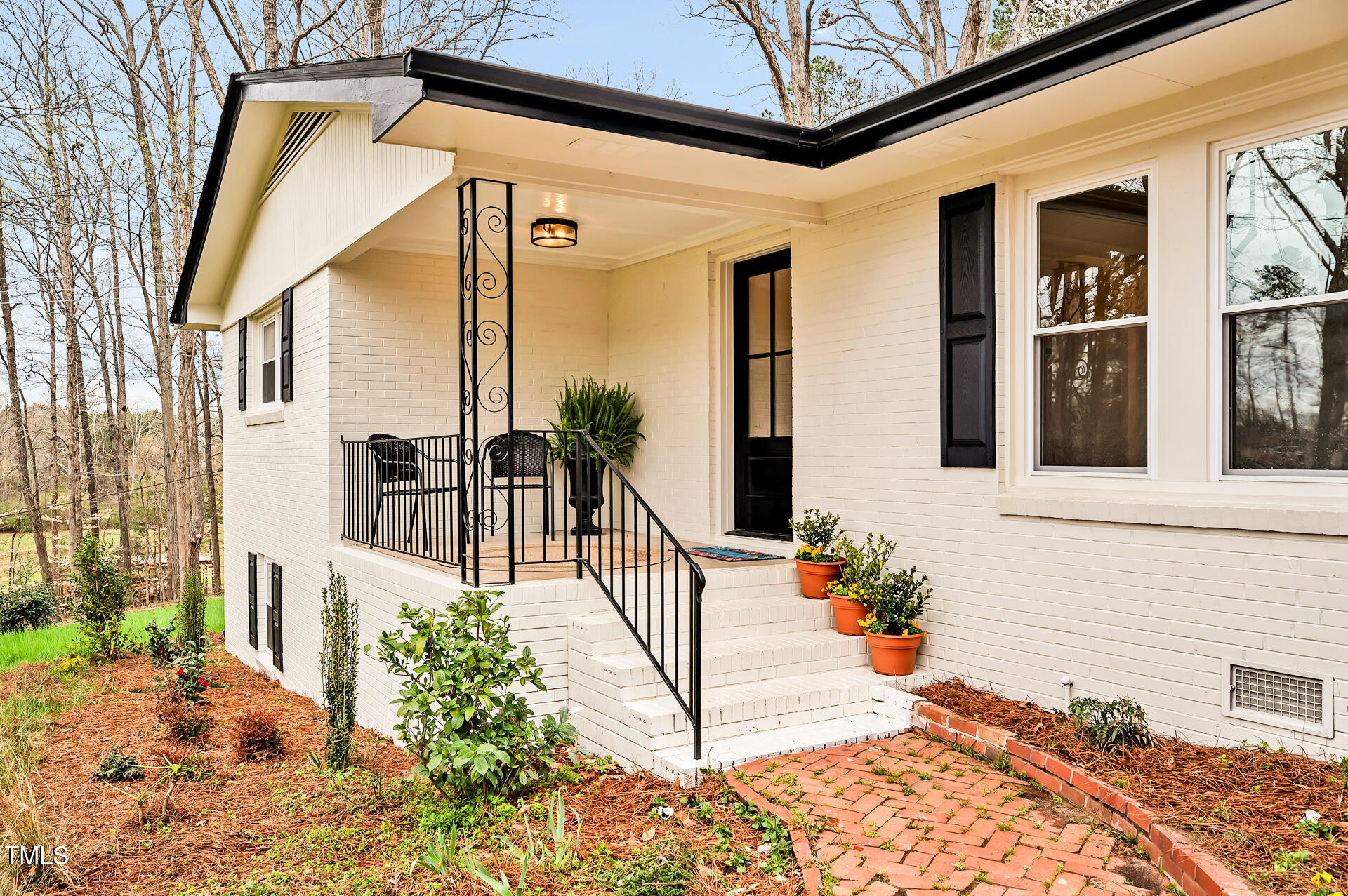 605 Canterbury Road