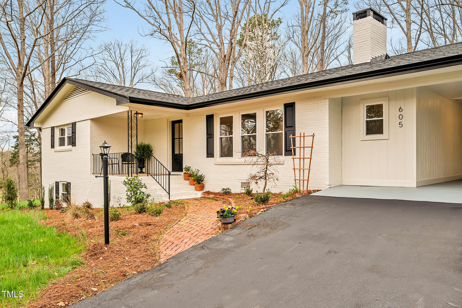 605 Canterbury Road