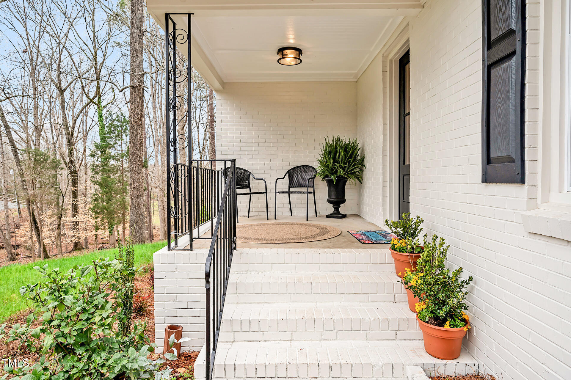 605 Canterbury Road