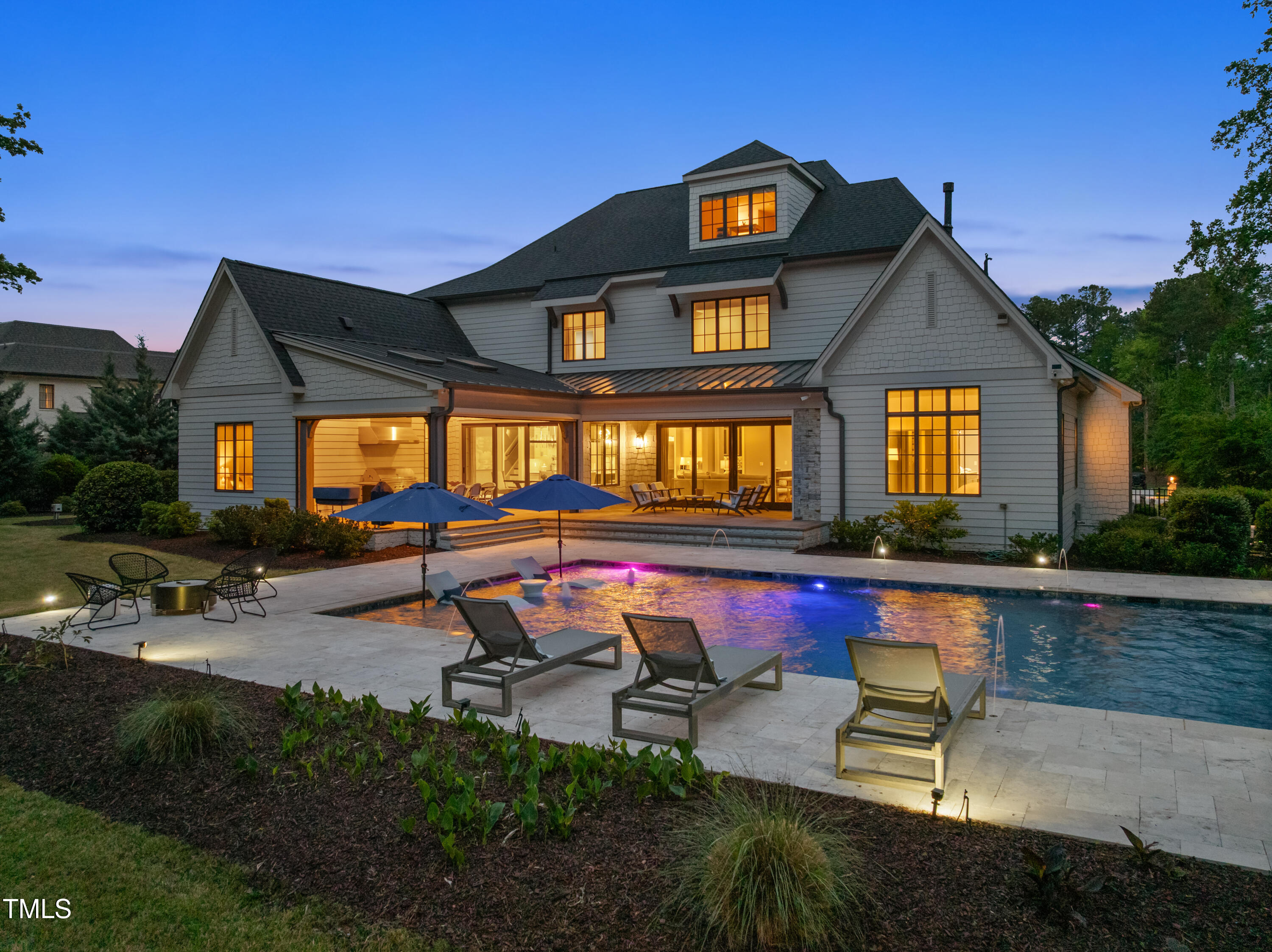 5125 Avalaire Oaks Drive