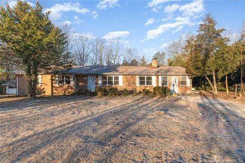 1600 Dogwood Acres Drive Sanford NC 27330