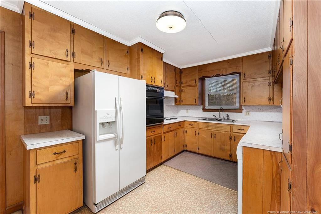 1600 Dogwood Acres Drive