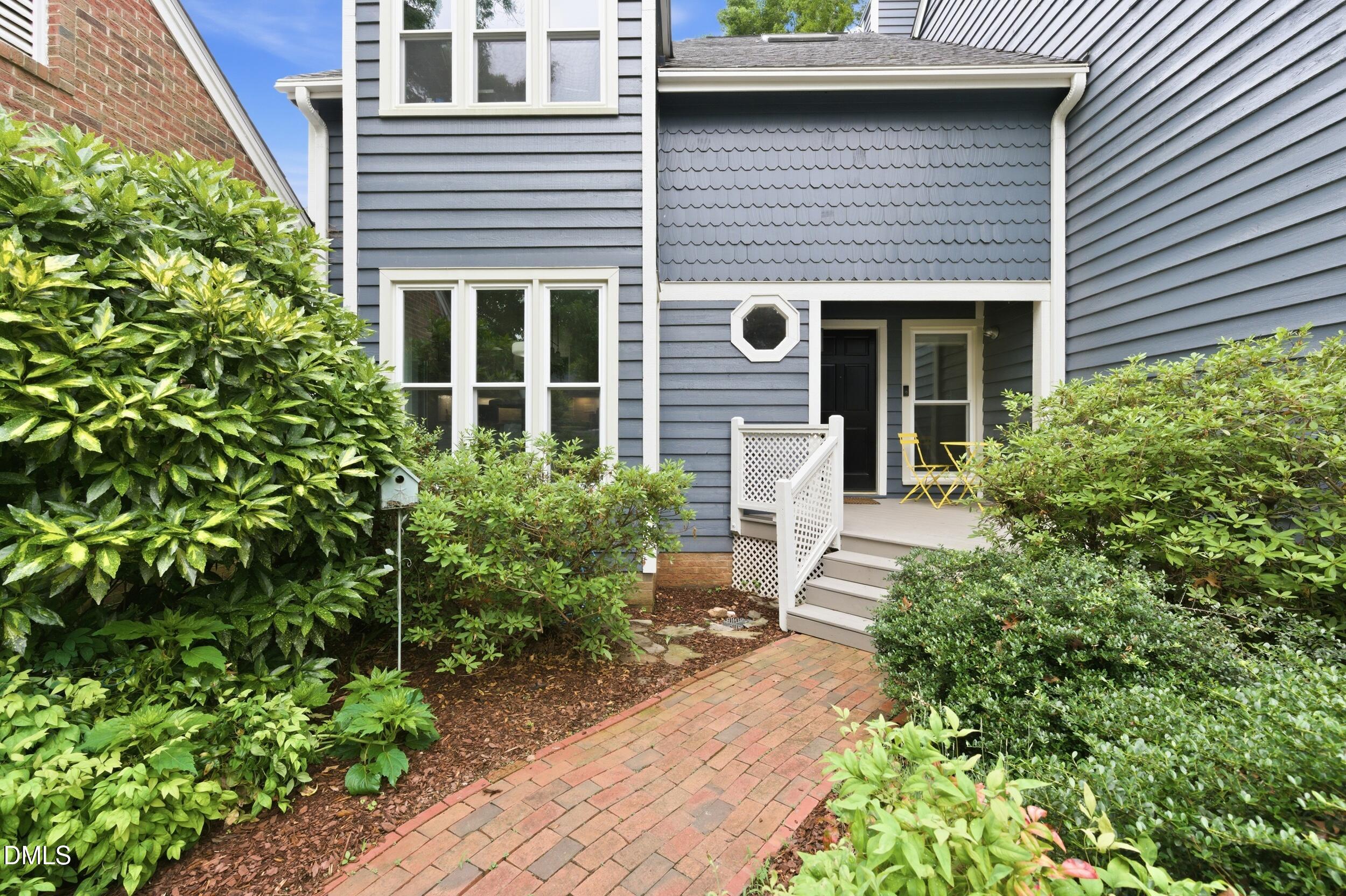 7523 Wellesley Park S
