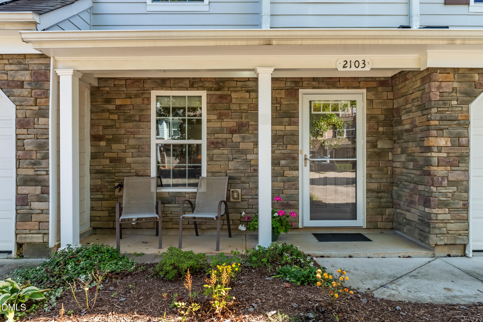 2103 Bartlett Circle
