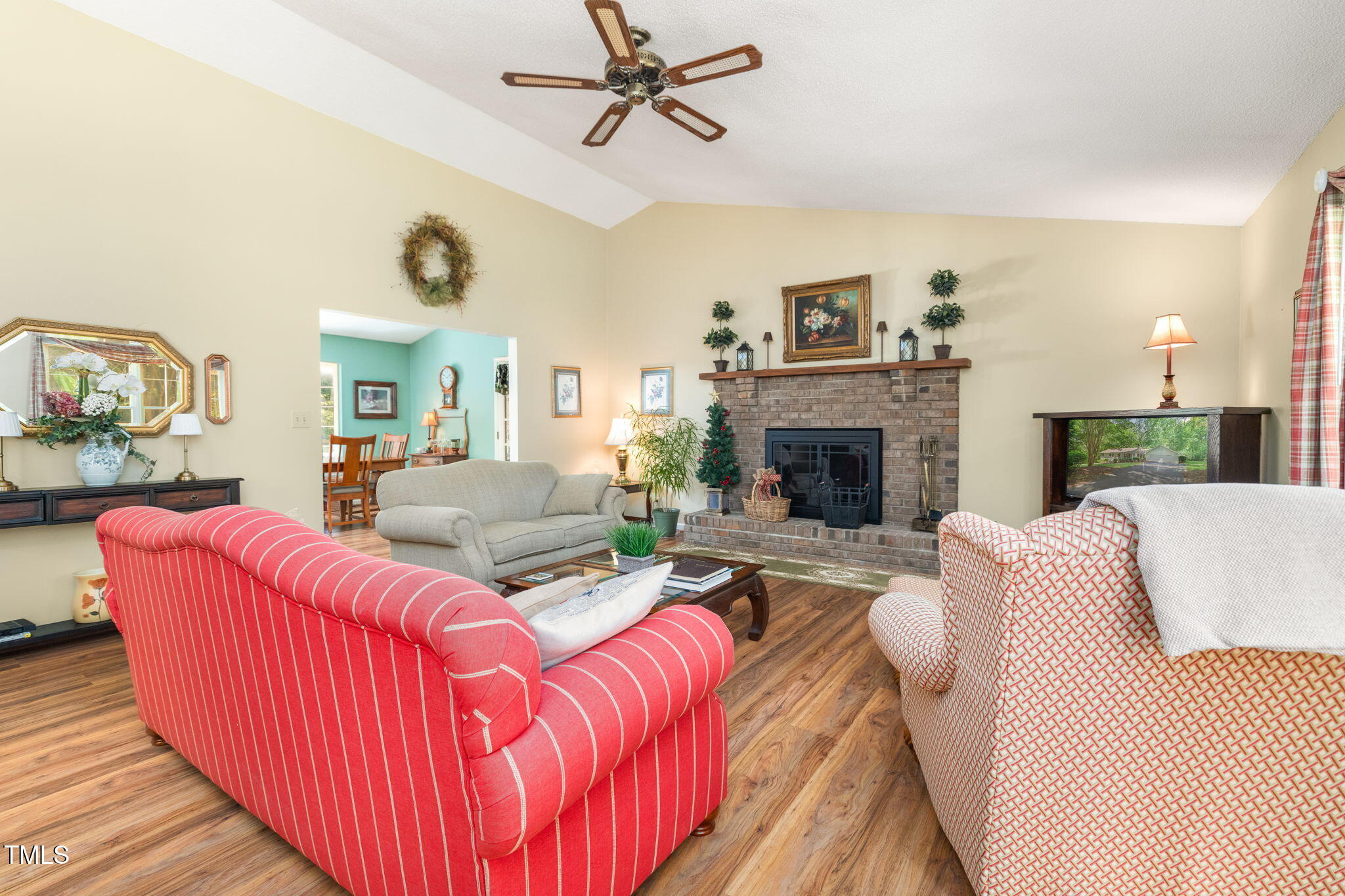 5204 Tabbs Creek Lane