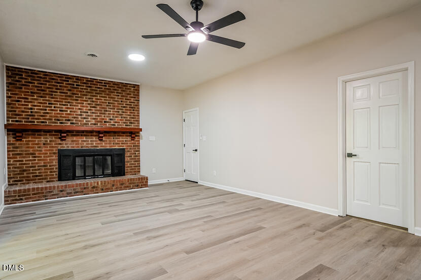 5308 Amsterdam Place