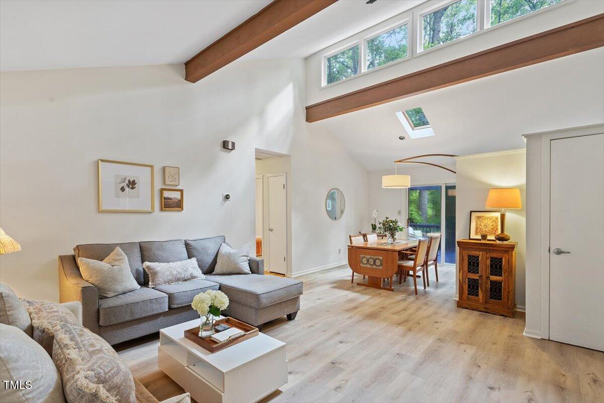 1403 Meadow Lane