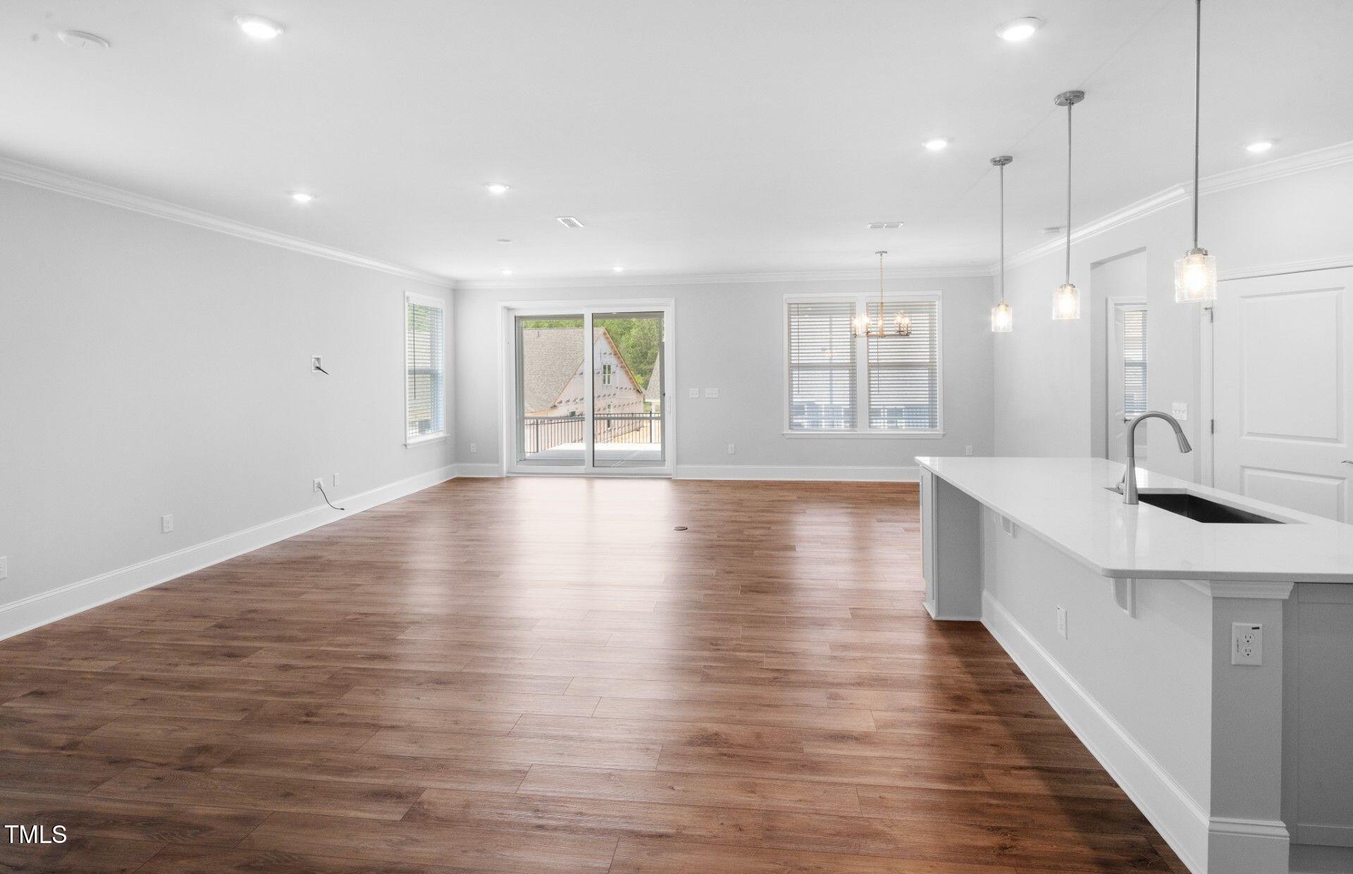 2421 Forsythia Trail