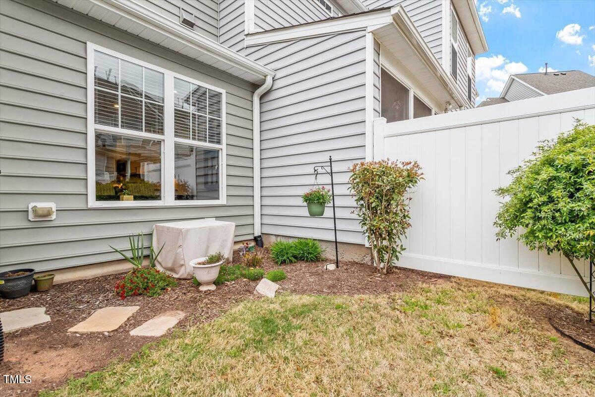 Durham, North Carolina 27703, United States, 3 Bedrooms Bedrooms, ,3 BathroomsBathrooms,Residential,Pending,100610