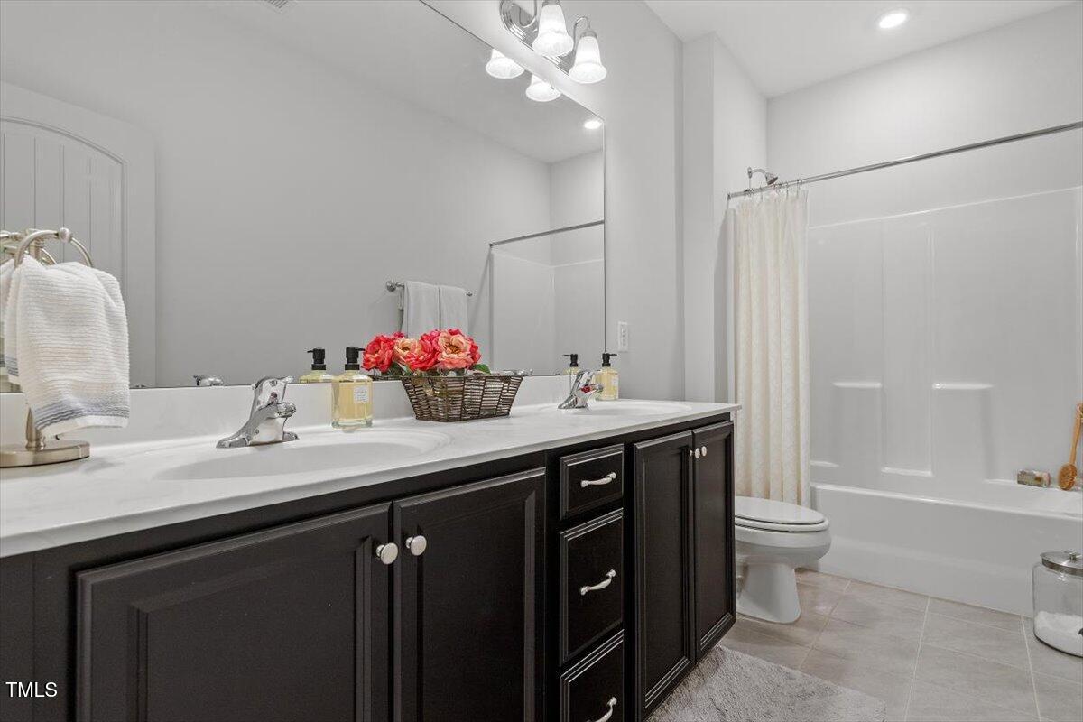 Durham, North Carolina 27703, United States, 3 Bedrooms Bedrooms, ,3 BathroomsBathrooms,Residential,Pending,100610